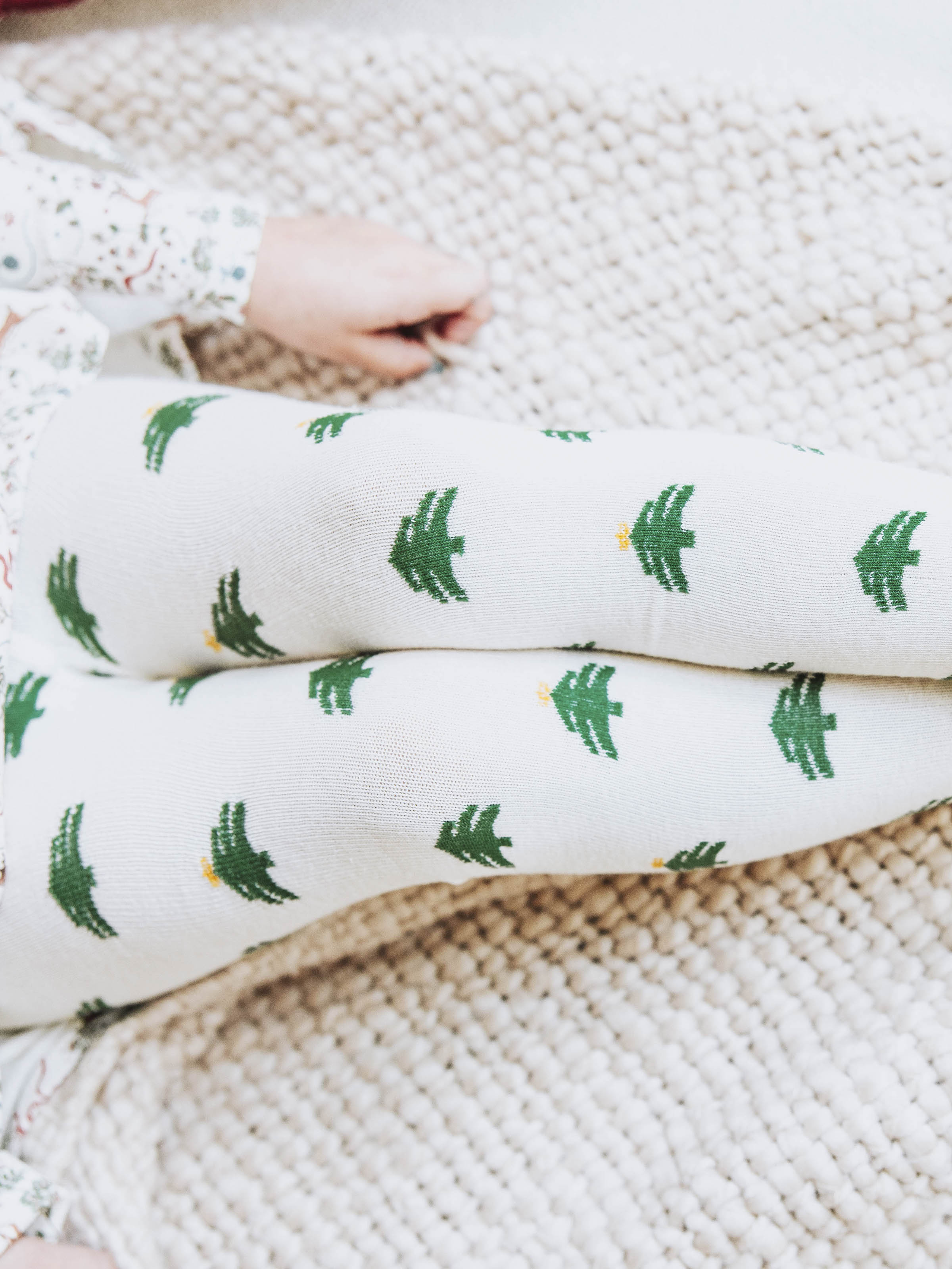 Kids Christmas Tree Knit Pattern Tights Holiday
