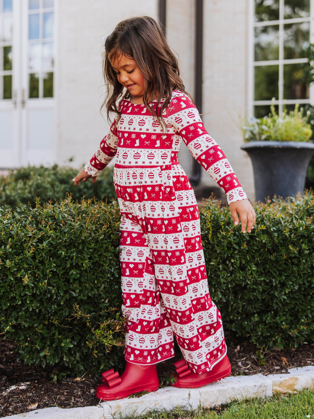 Leggy Romper - Ornaments and Bows Lined Scoop Back Pockets