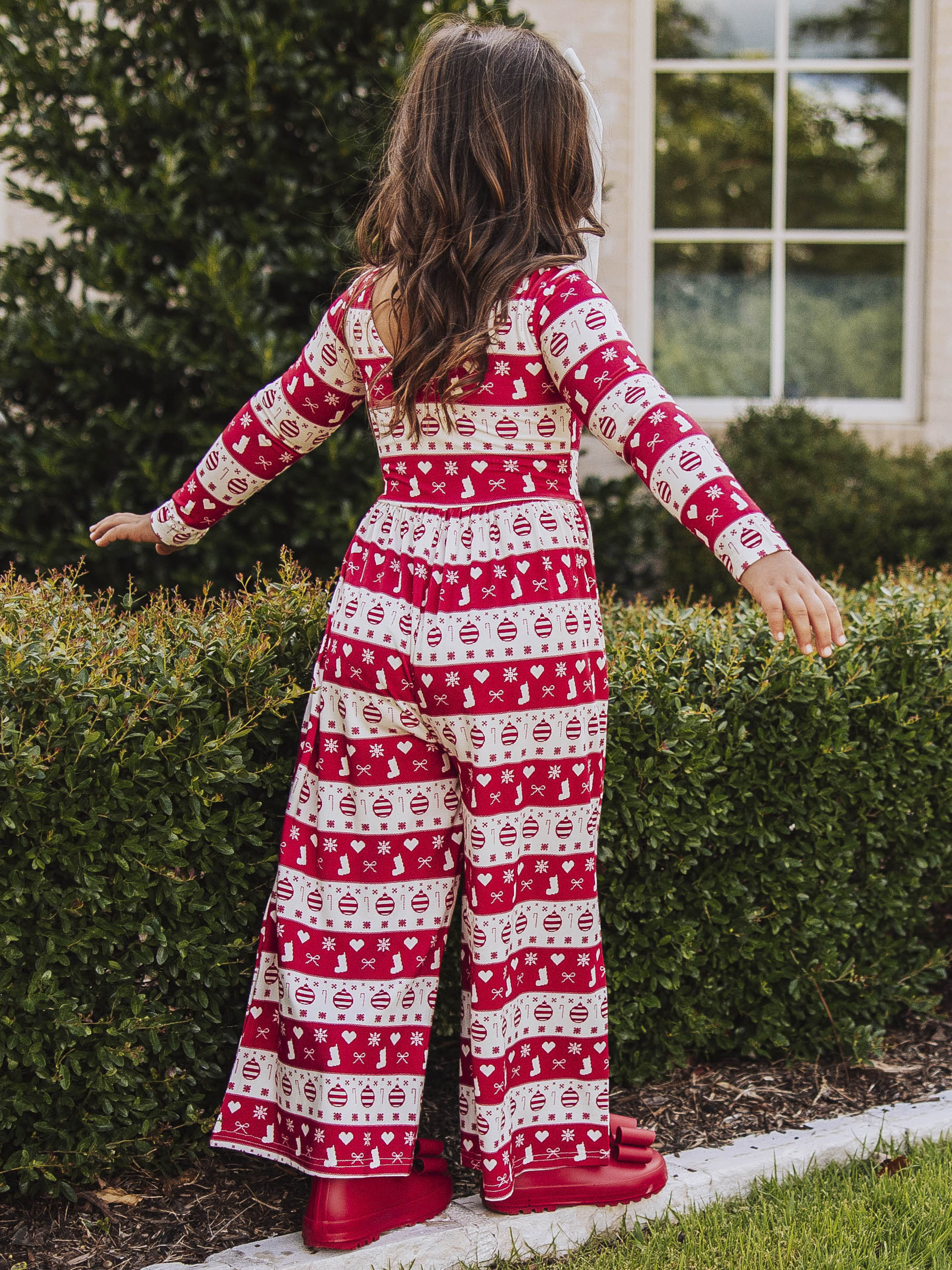 Leggy Romper - Ornaments and Bows Lined Scoop Back Pockets