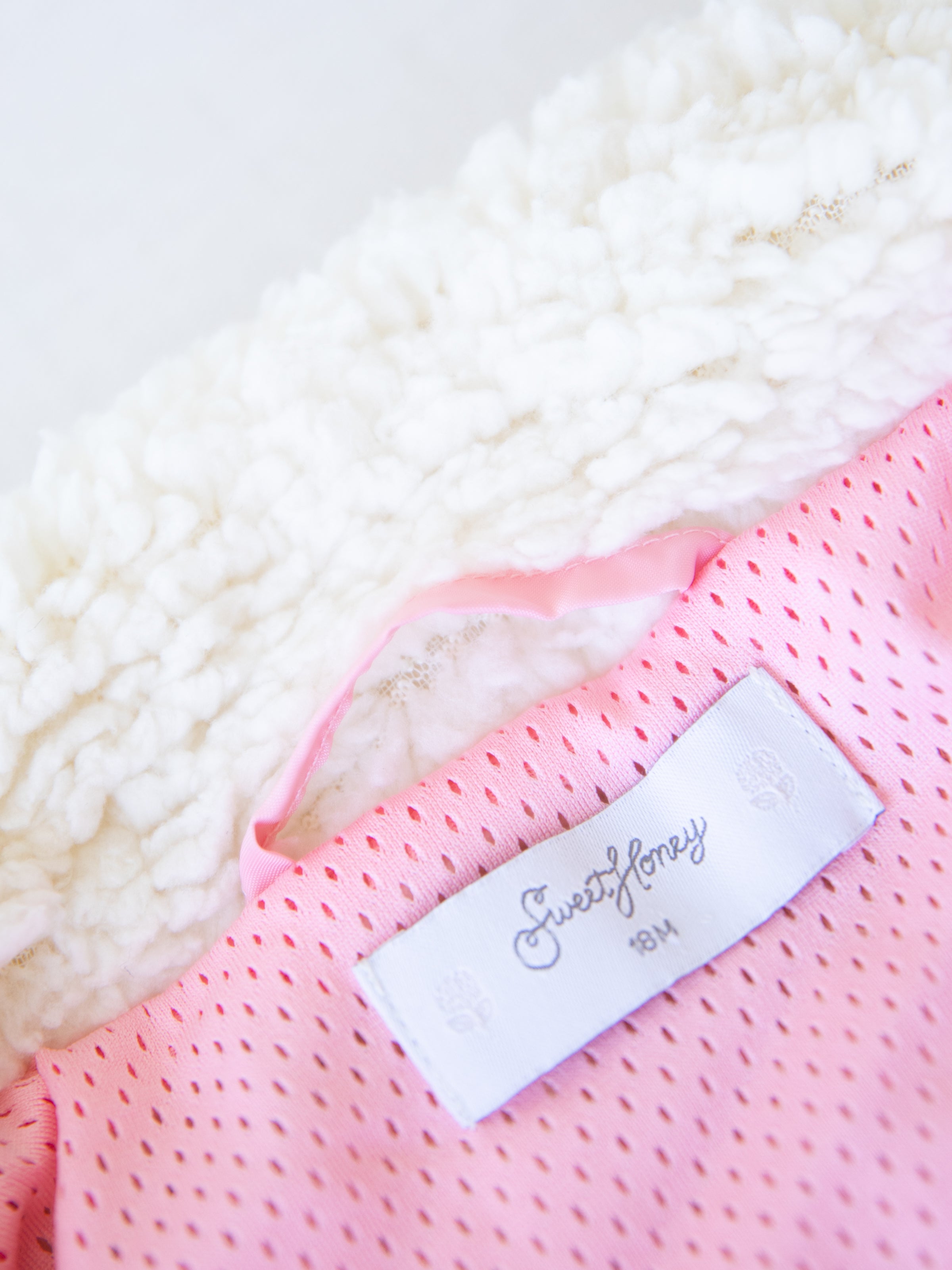 Sherpa Full Zip Jacket - Cream Polyester Mesh Lined Cuffs